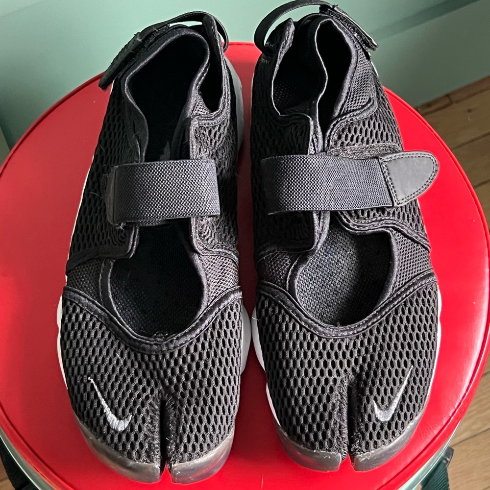 Nike Air Rift Tabi Black Mesh Mary Jane Sneakers size 9